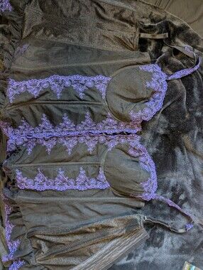 La Vie En Rose Black Bustier with Lavender Lace Trim